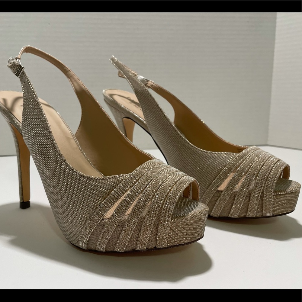 Packomena by Menbur in Stone